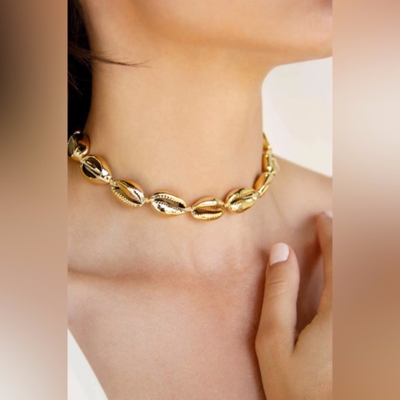 Revolve Ettika COWRIE SHELL 18K GOLD PLATED NECKLACE NWT - Picture 4 of 8
